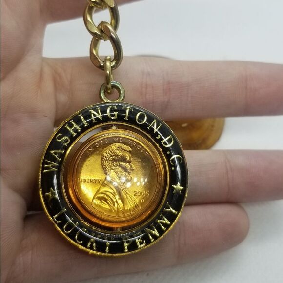 Washington DC lucky penny keychain real coin inside! - Picture 1 of 2